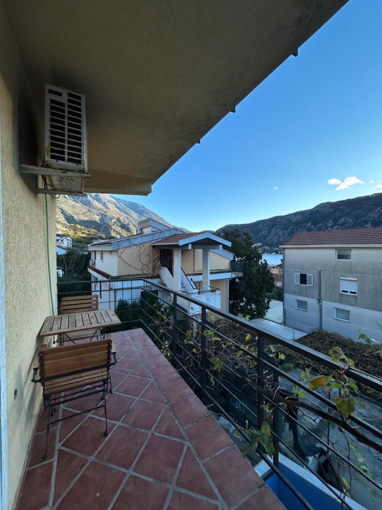 Club Neni Hotel Kotor Exterior foto